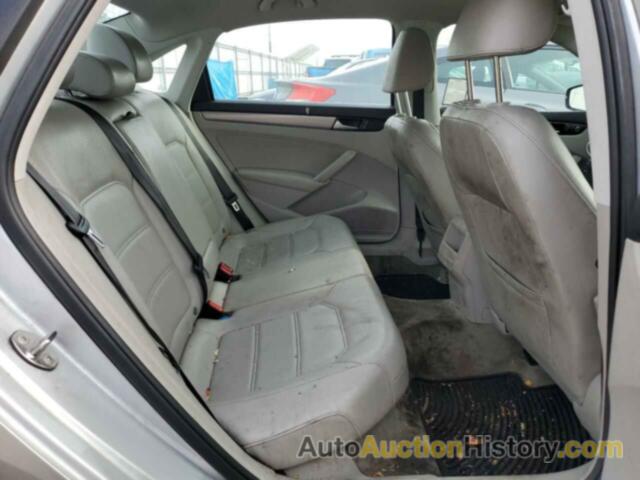 VOLKSWAGEN PASSAT S, 1VWAT7A32FC092035