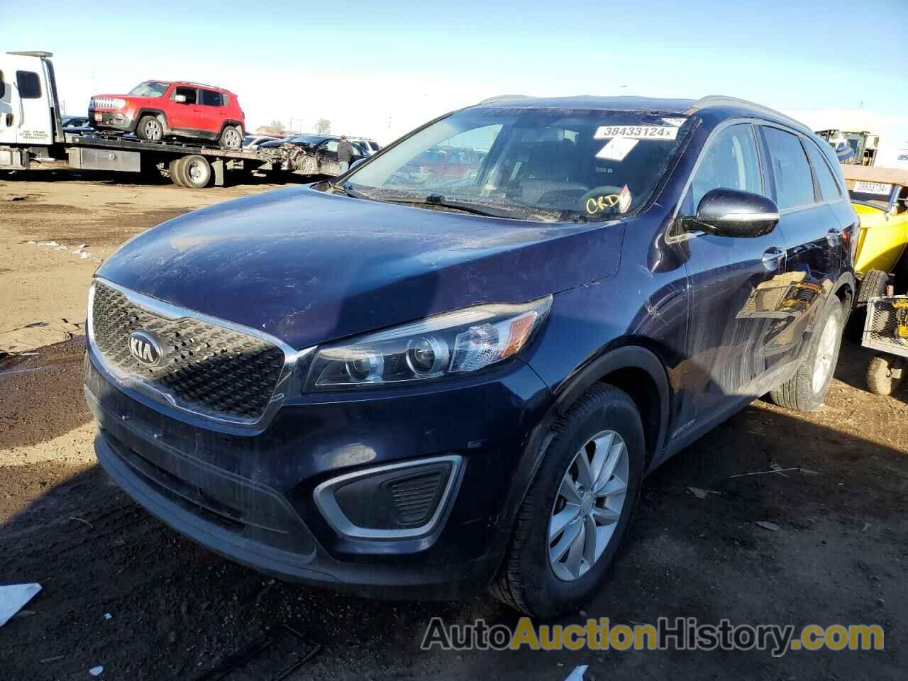 KIA SORENTO LX, 5XYPGDA5XGG131887