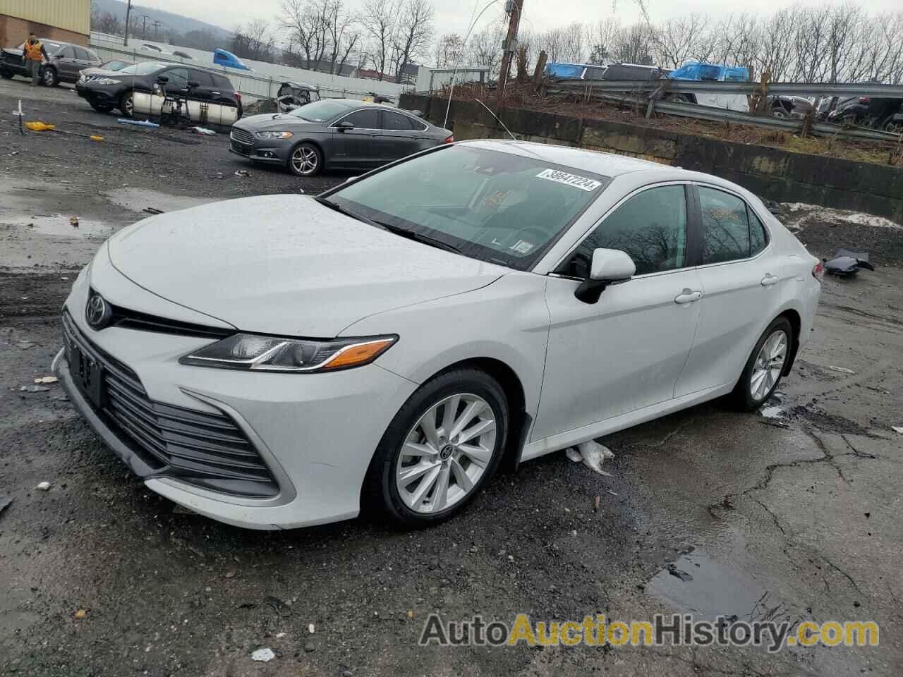 TOYOTA CAMRY LE, 4T1R11BK8NU052092