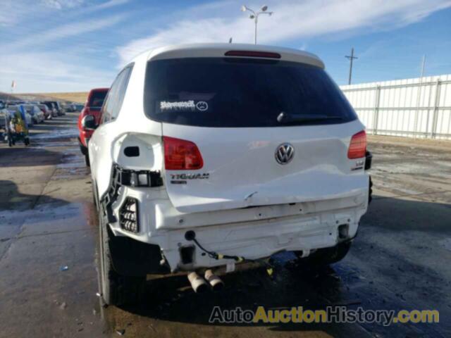 VOLKSWAGEN TIGUAN S, WVGBV7AX8HK051420