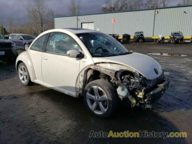 VOLKSWAGEN BEETLE TRIPLE WHITE, 3VWFW31C18M522631