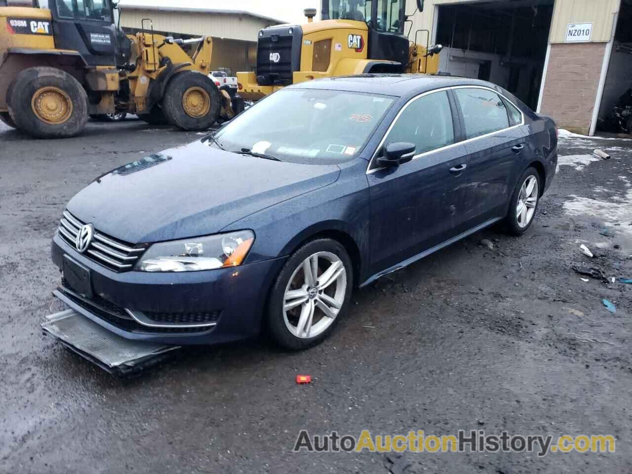 VOLKSWAGEN PASSAT SE, 1VWBP7A31EC019147