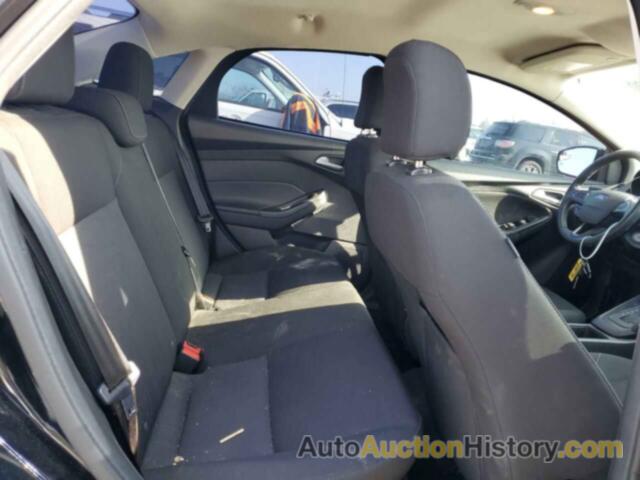 FORD FOCUS SE, 1FADP3F23HL340802