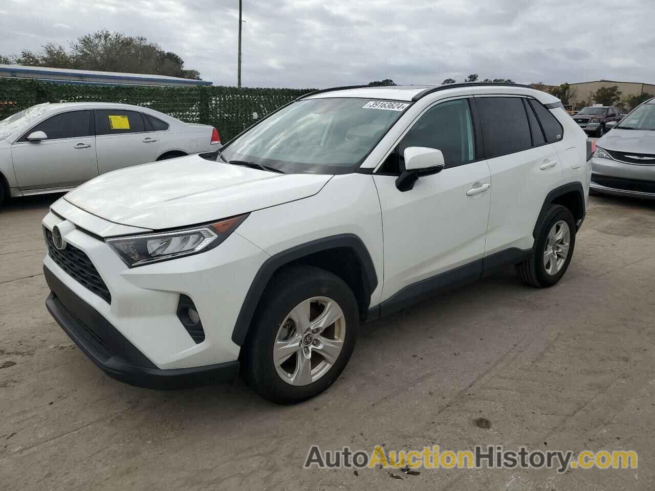 TOYOTA RAV4 XLE, 2T3W1RFV7MW144659