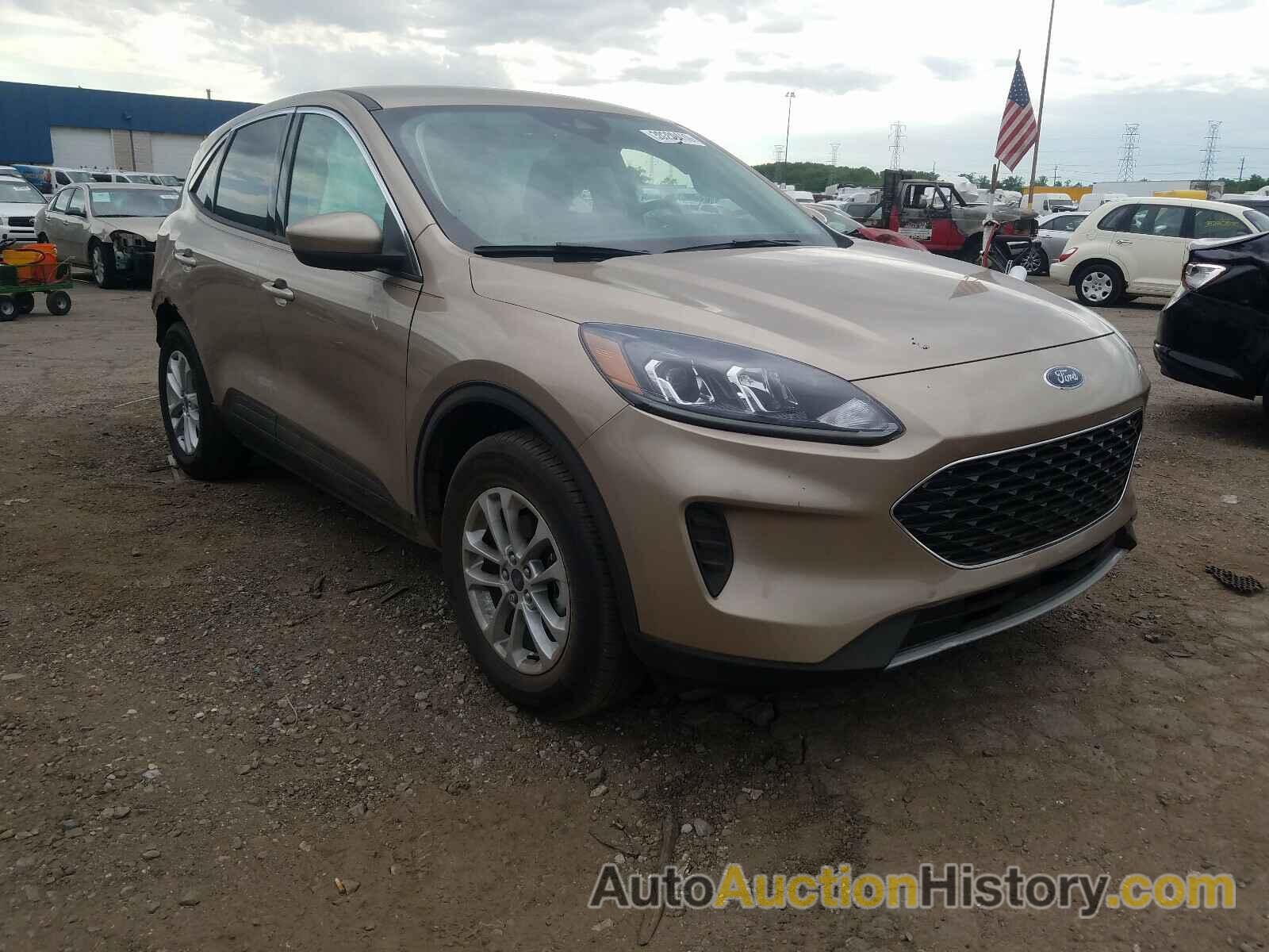 2020 FORD ESCAPE SE, 1FMCU9G6XLUA74261