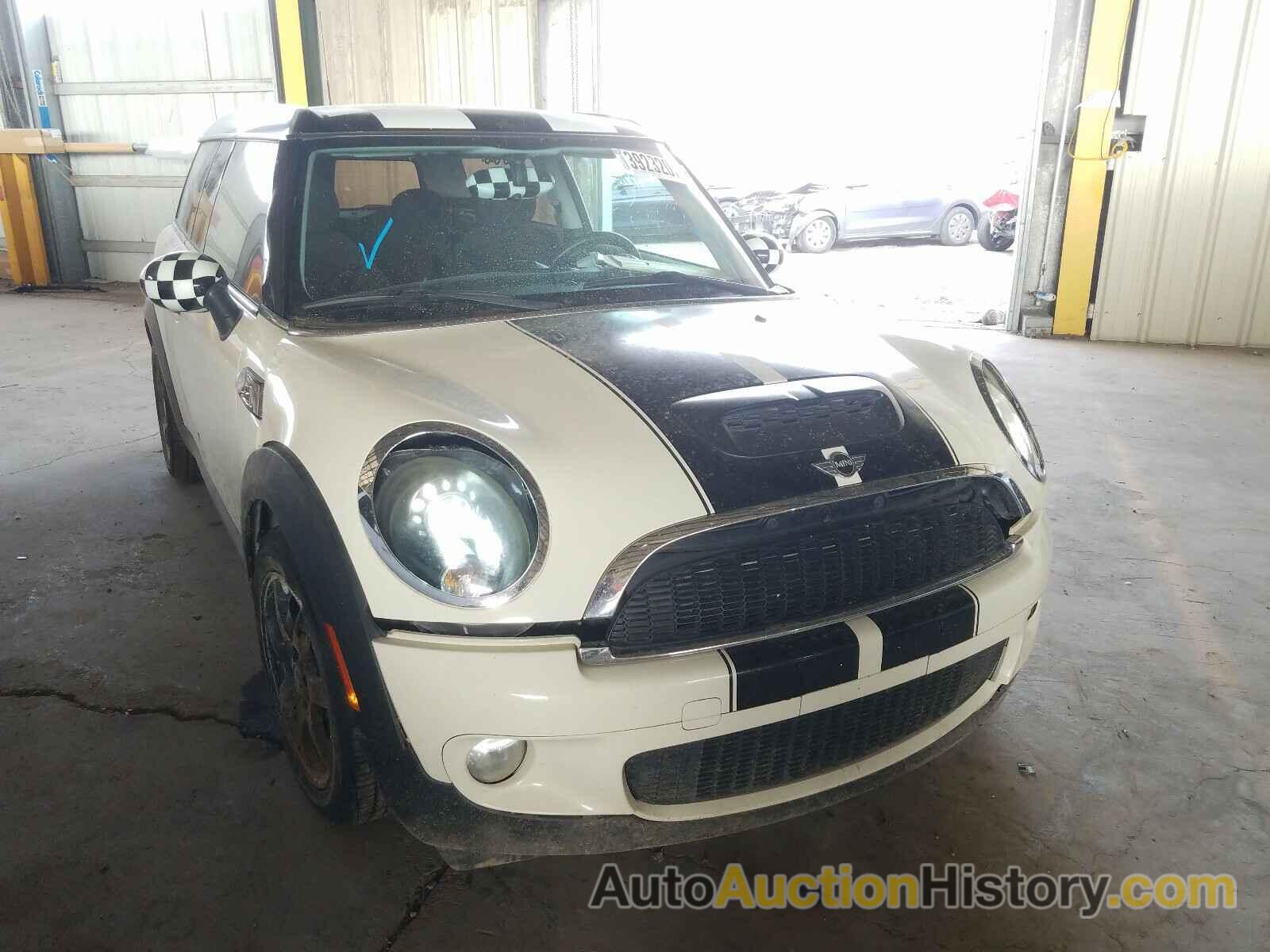 2009 MINI COOPER S CLUBMAN, WMWMM33519TP92862