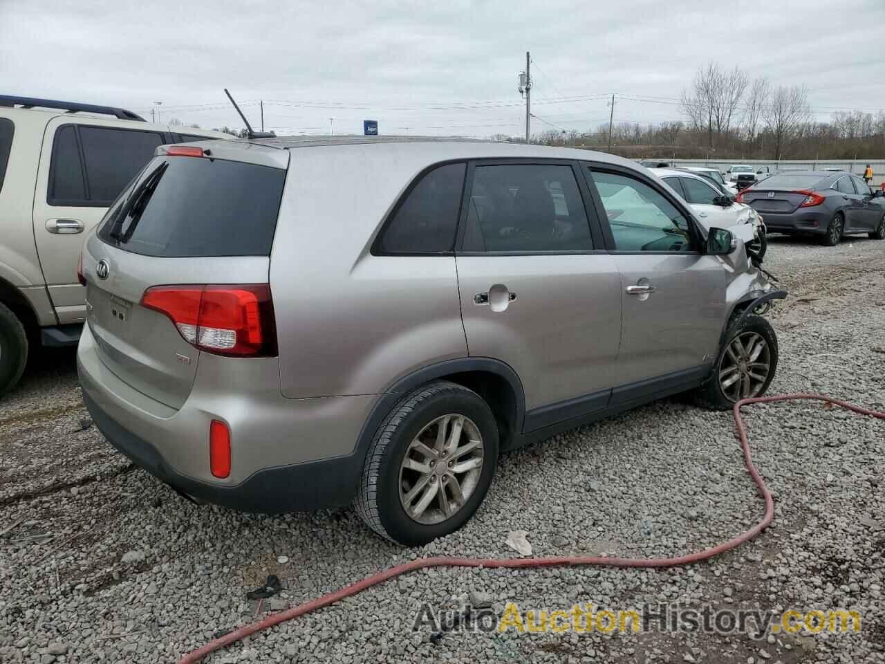 KIA SORENTO LX, 5XYKTCA66EG548137