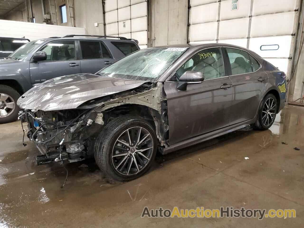 TOYOTA CAMRY SE, 4T1G11AK4NU711035