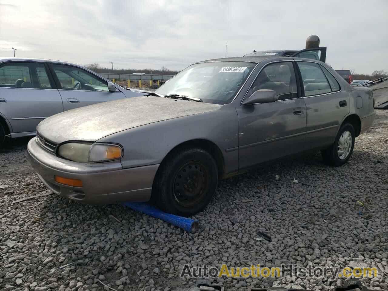 TOYOTA CAMRY LE, 4T1SK12E4RU465528