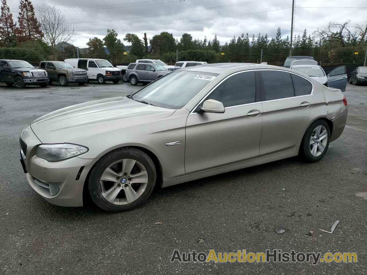 BMW 5 SERIES I, WBAFR1C53BC748270