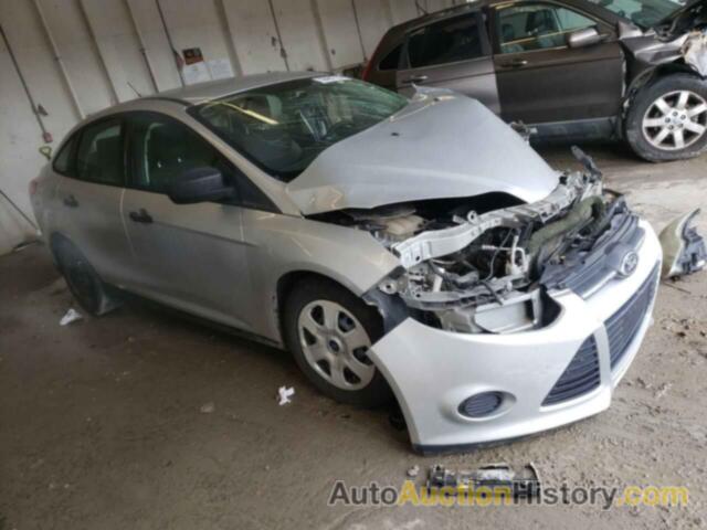 FORD FOCUS S, 1FAHP3E28CL434301