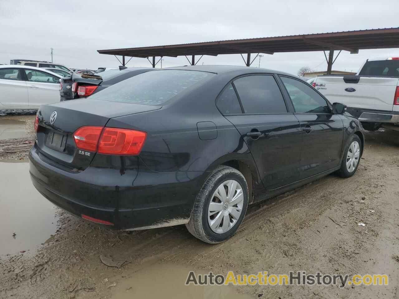 VOLKSWAGEN JETTA SE, 3VWDX7AJ4CM121383