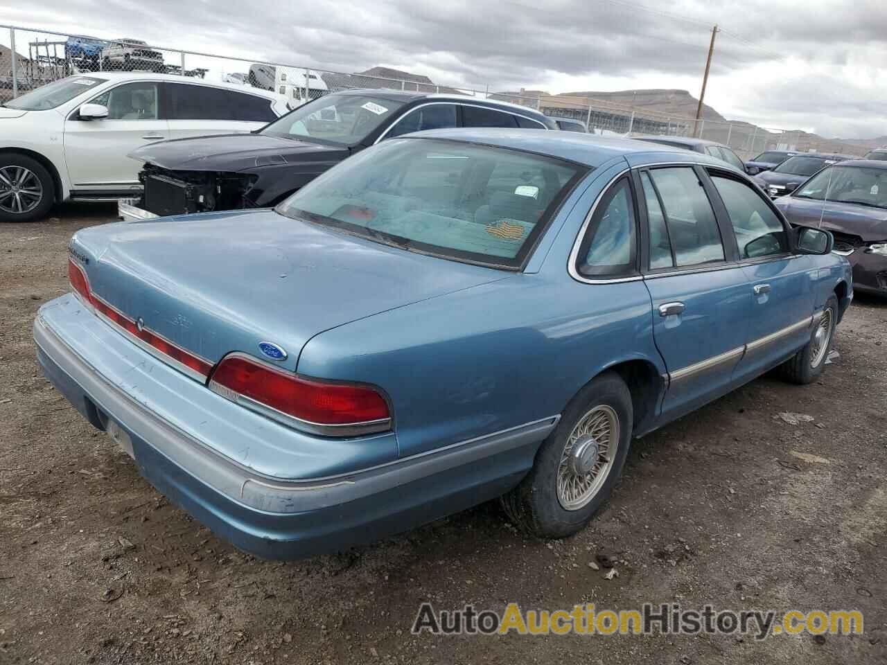 FORD CROWN VIC LX, 2FALP74W6RX176359