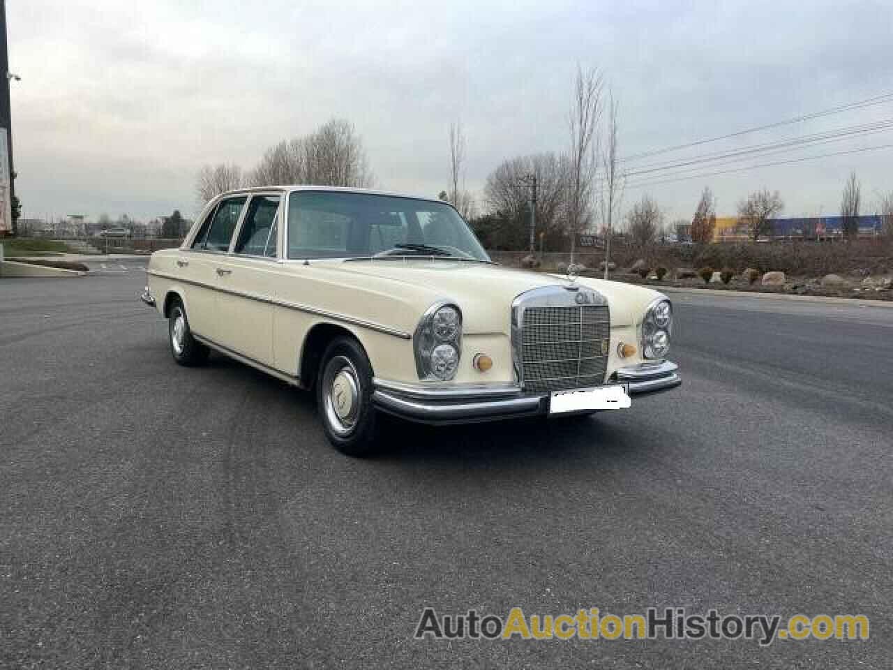 1967 MERCEDES-BENZ 250-CLASS, 10801212051696