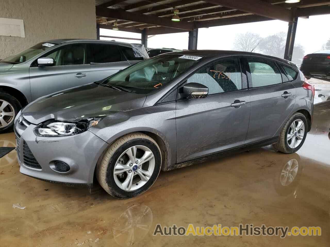 FORD FOCUS SE, 1FADP3K22DL368946