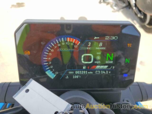 SUZUKI GSX800 R R, JS1EM11B2P7100340