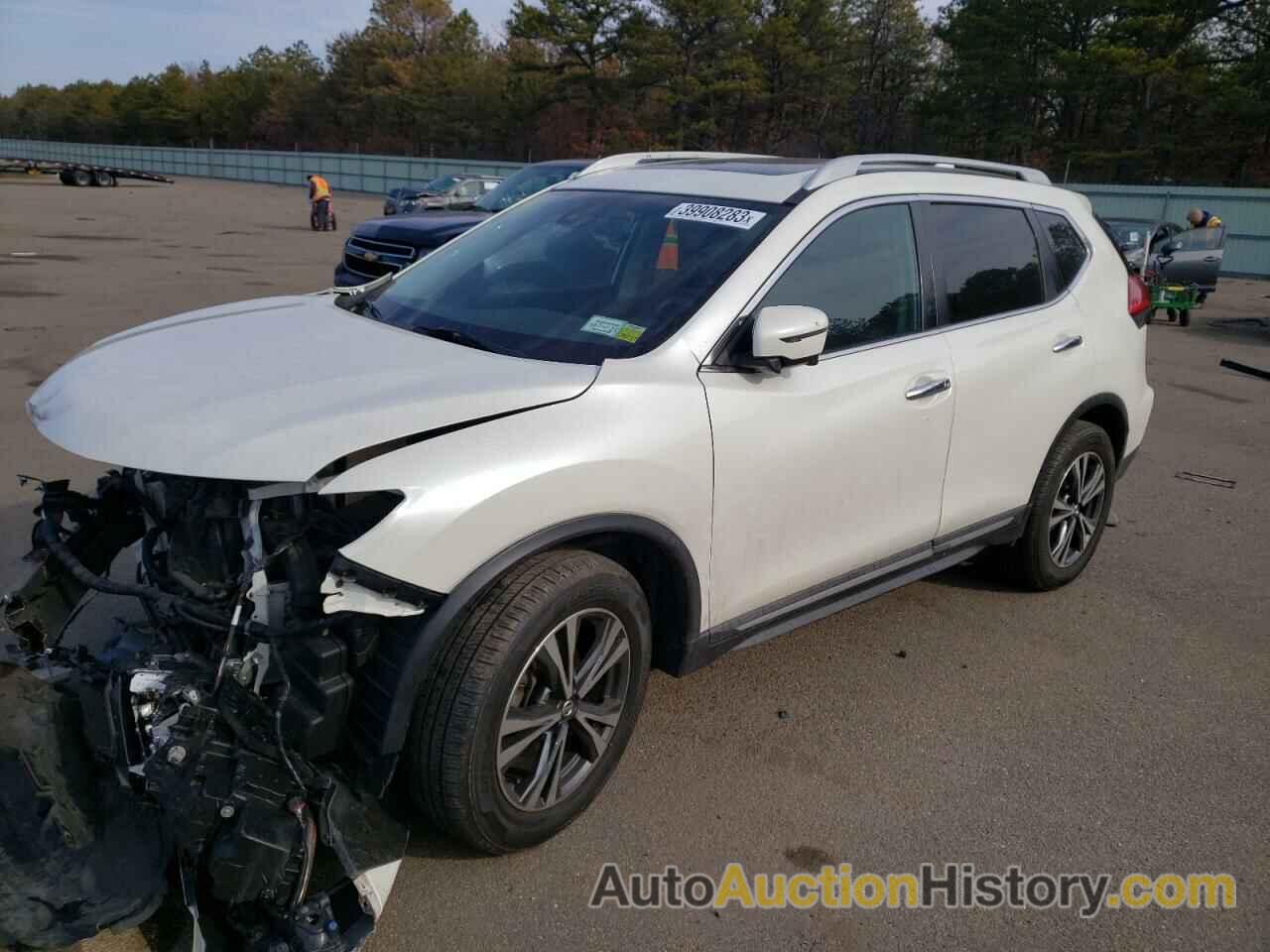 2017 NISSAN ROGUE SV, 5N1AT2MV0HC731059