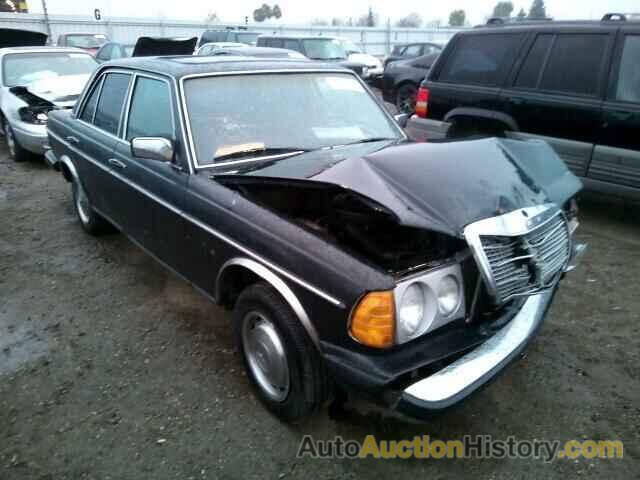 1979 MERCEDES-BENZ 240D, 12312310128736