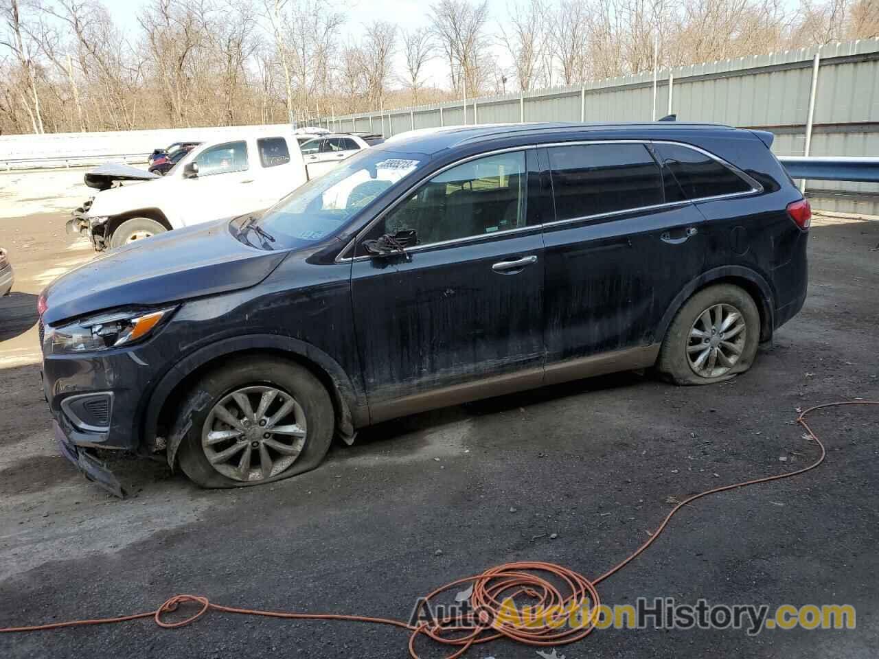 2016 KIA SORENTO LX, 5XYPGDA37GG096580