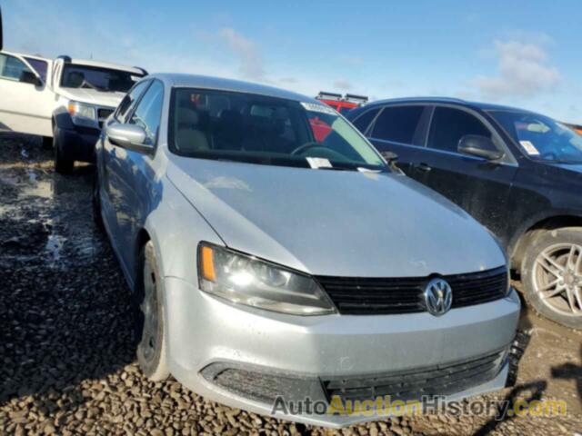 VOLKSWAGEN JETTA SE, 3VWDP7AJ8CM301420