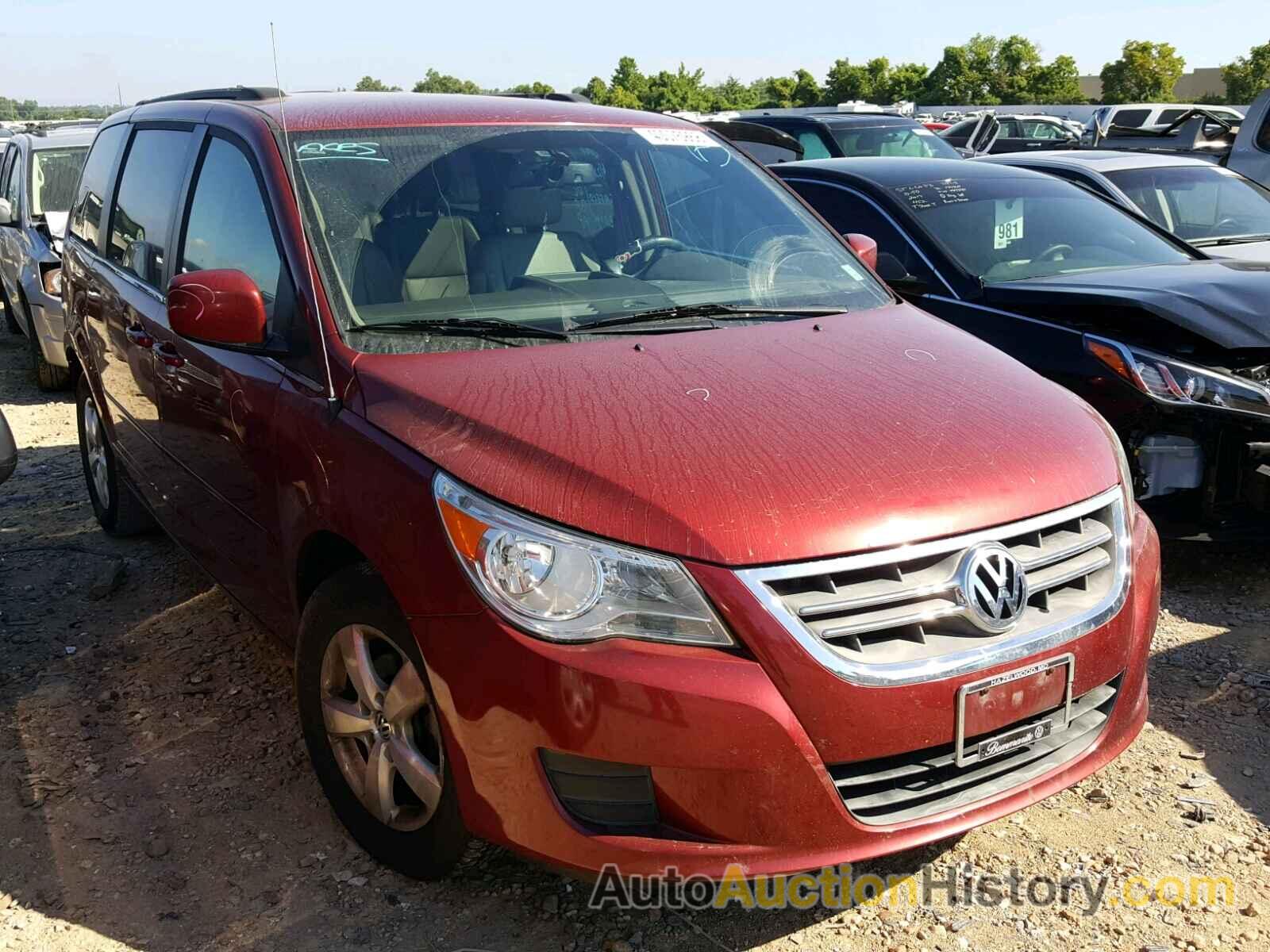 2011 VOLKSWAGEN ROUTAN SE, 2V4RW3DG5BR642002