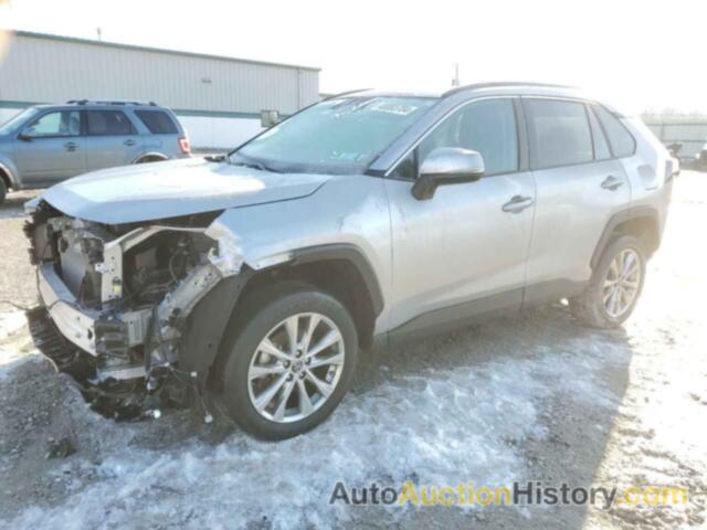 TOYOTA RAV4 XLE, 2T3P1RFV3NC321439