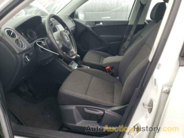 VOLKSWAGEN TIGUAN S, WVGAV7AX2FW594196