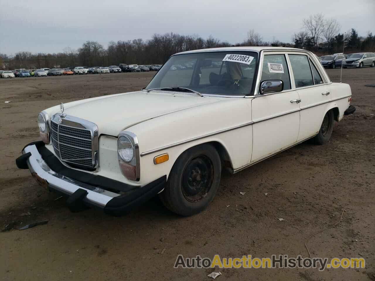 1975 MERCEDES-BENZ 240-CLASS, 11511710068726