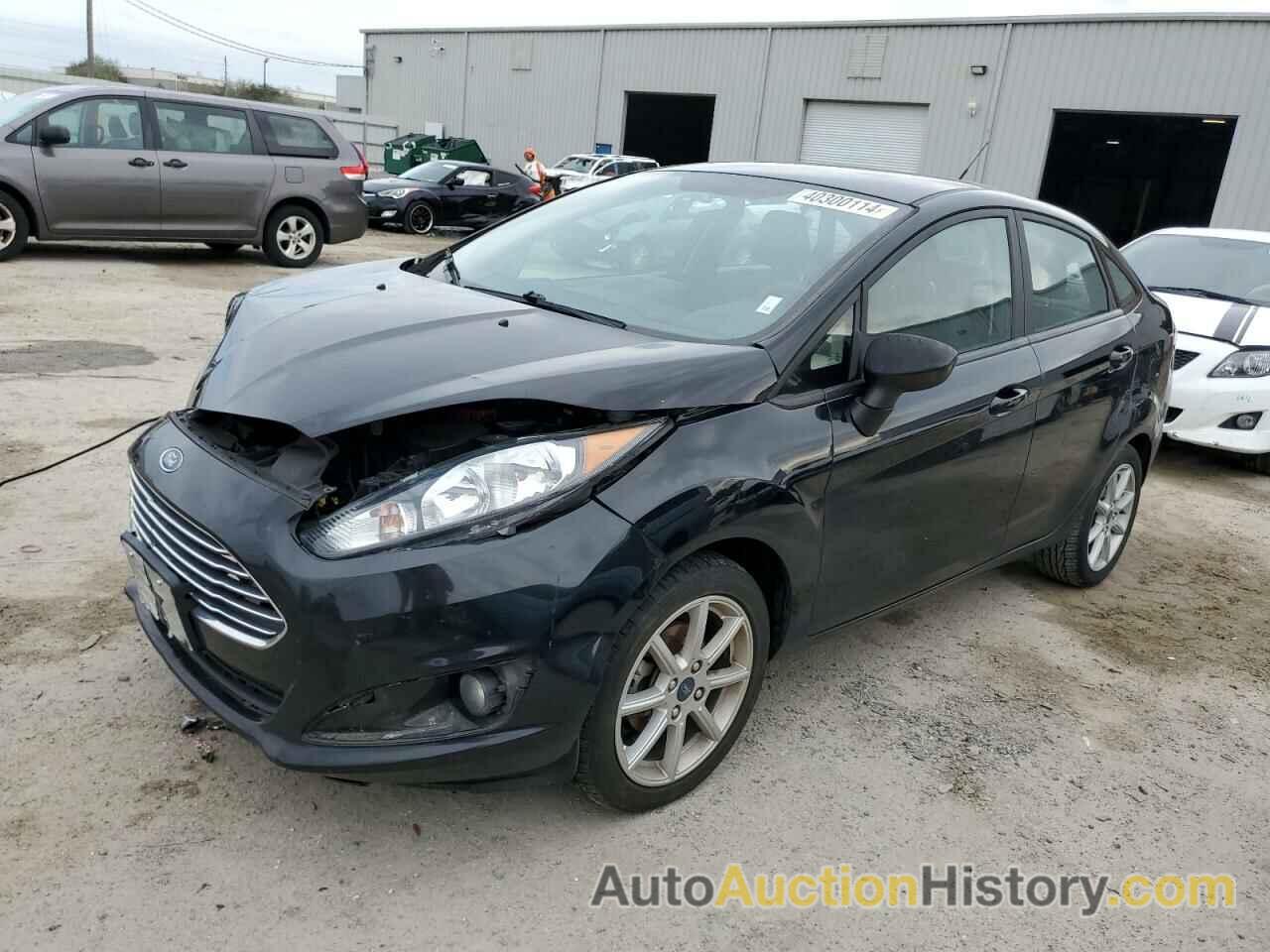 FORD FIESTA SE, 3FADP4BJ8KM136568