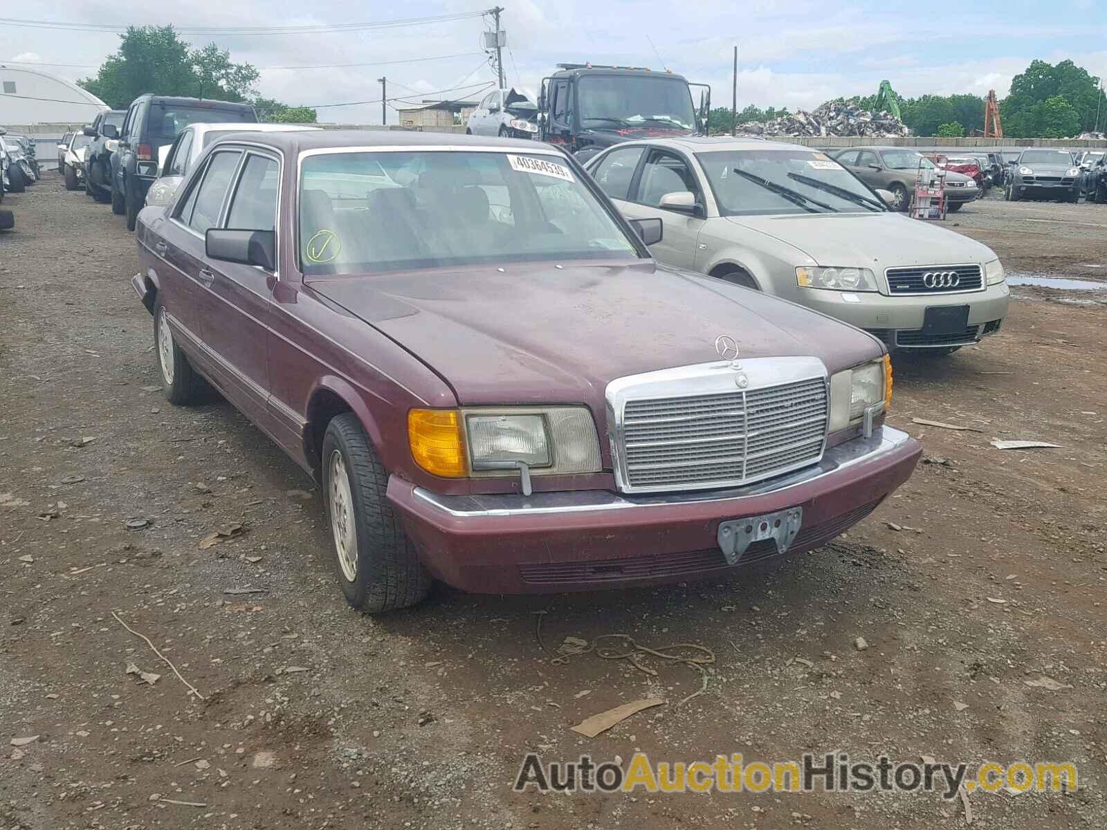 1991 MERCEDES-BENZ 300 SE, WDBCA24D8MA600749