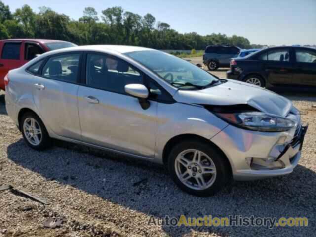 FORD FIESTA SE, 3FADP4BJXKM118363