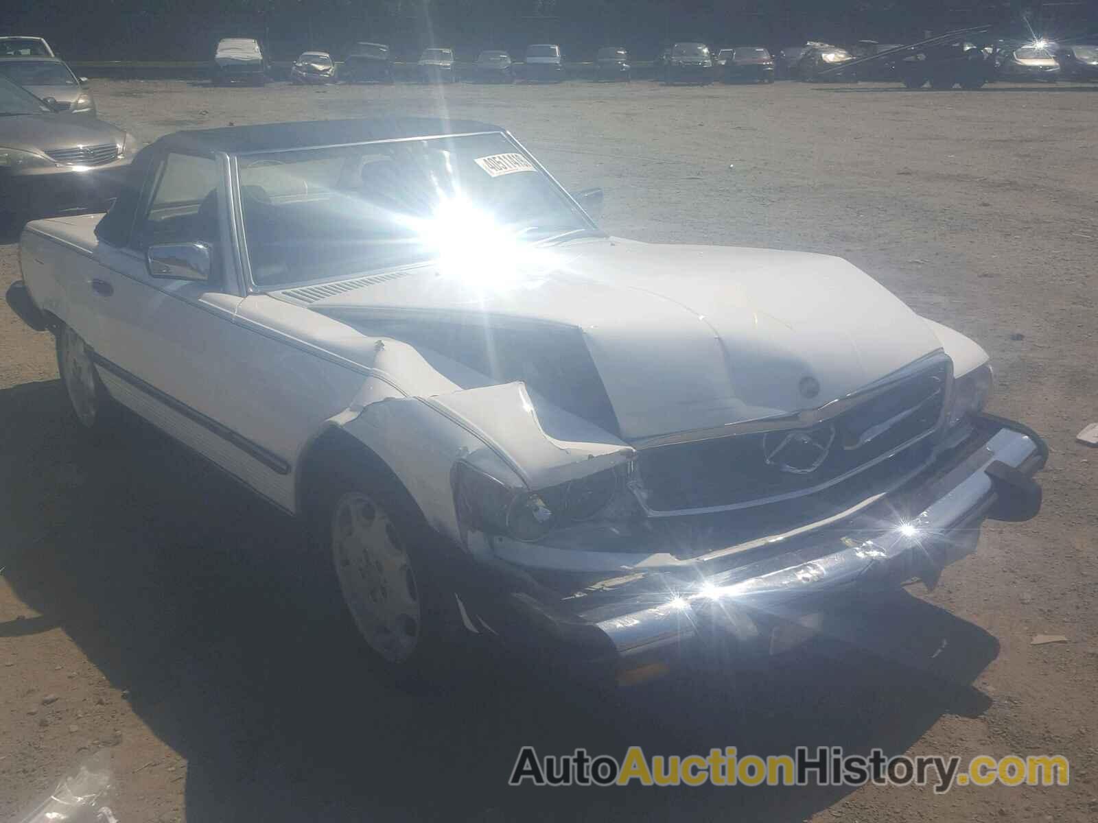 1988 MERCEDES-BENZ 560 SL, WDBBA48D1JA091245