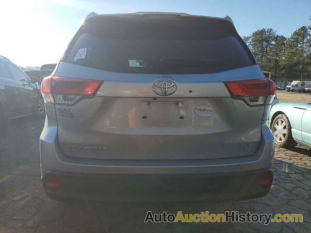 TOYOTA HIGHLANDER SE, 5TDKZRFH1KS557516