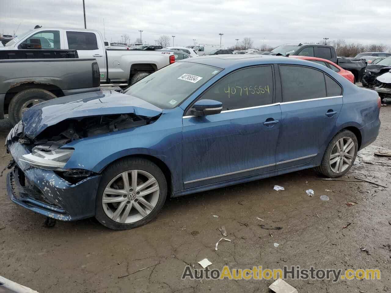 VOLKSWAGEN JETTA SEL, 3VWL17AJ7HM303406