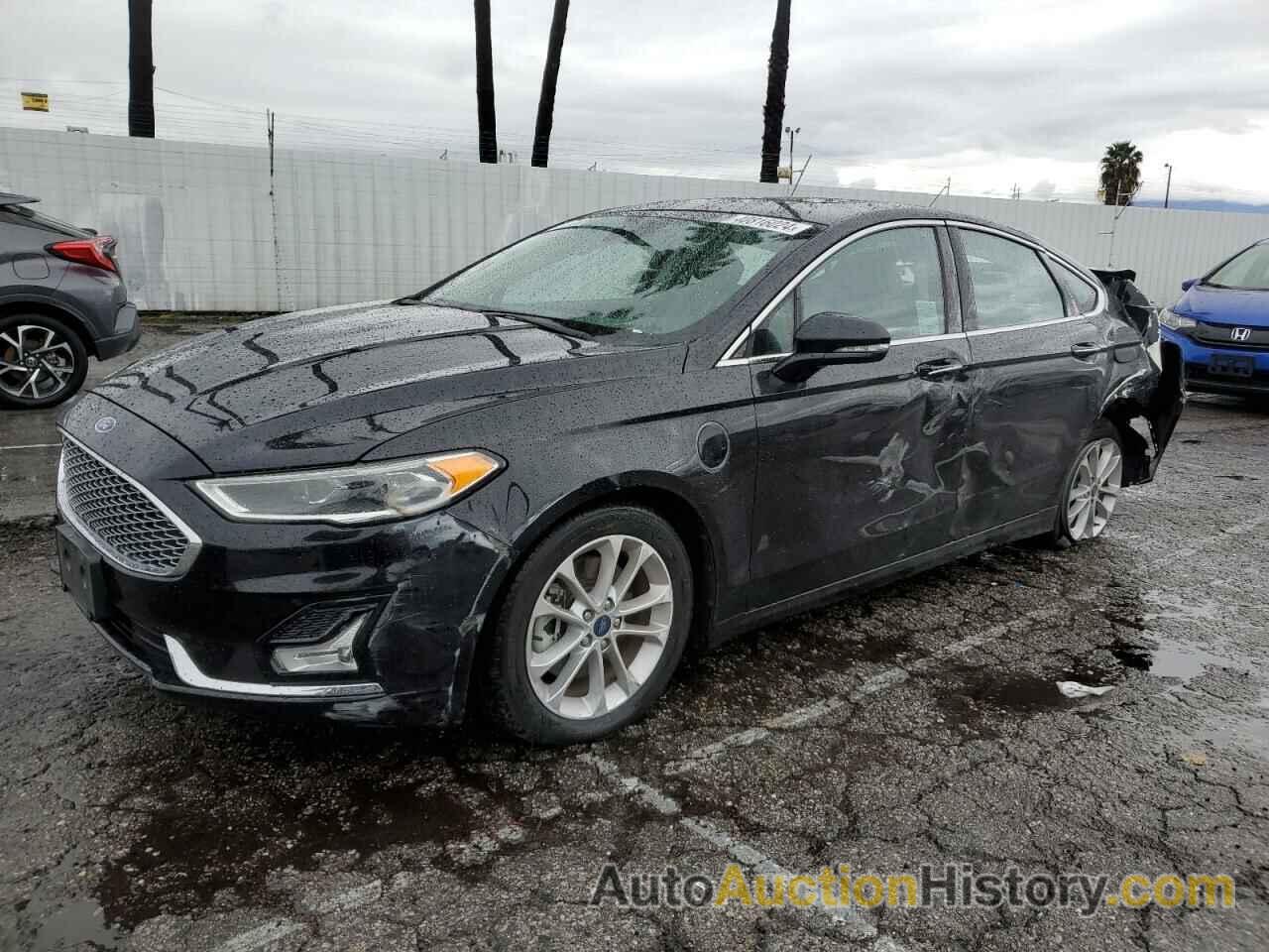 FORD FUSION TITANIUM, 3FA6P0SU3LR132475