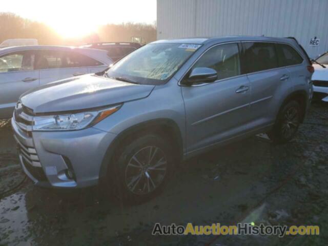 TOYOTA HIGHLANDER LE, 5TDBZRFH7JS884422