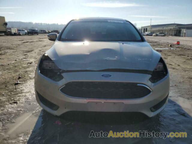 FORD FOCUS SE, 1FADP3F22GL399399