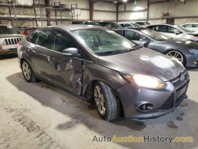 FORD FOCUS TITANIUM, 1FADP3J24EL267233