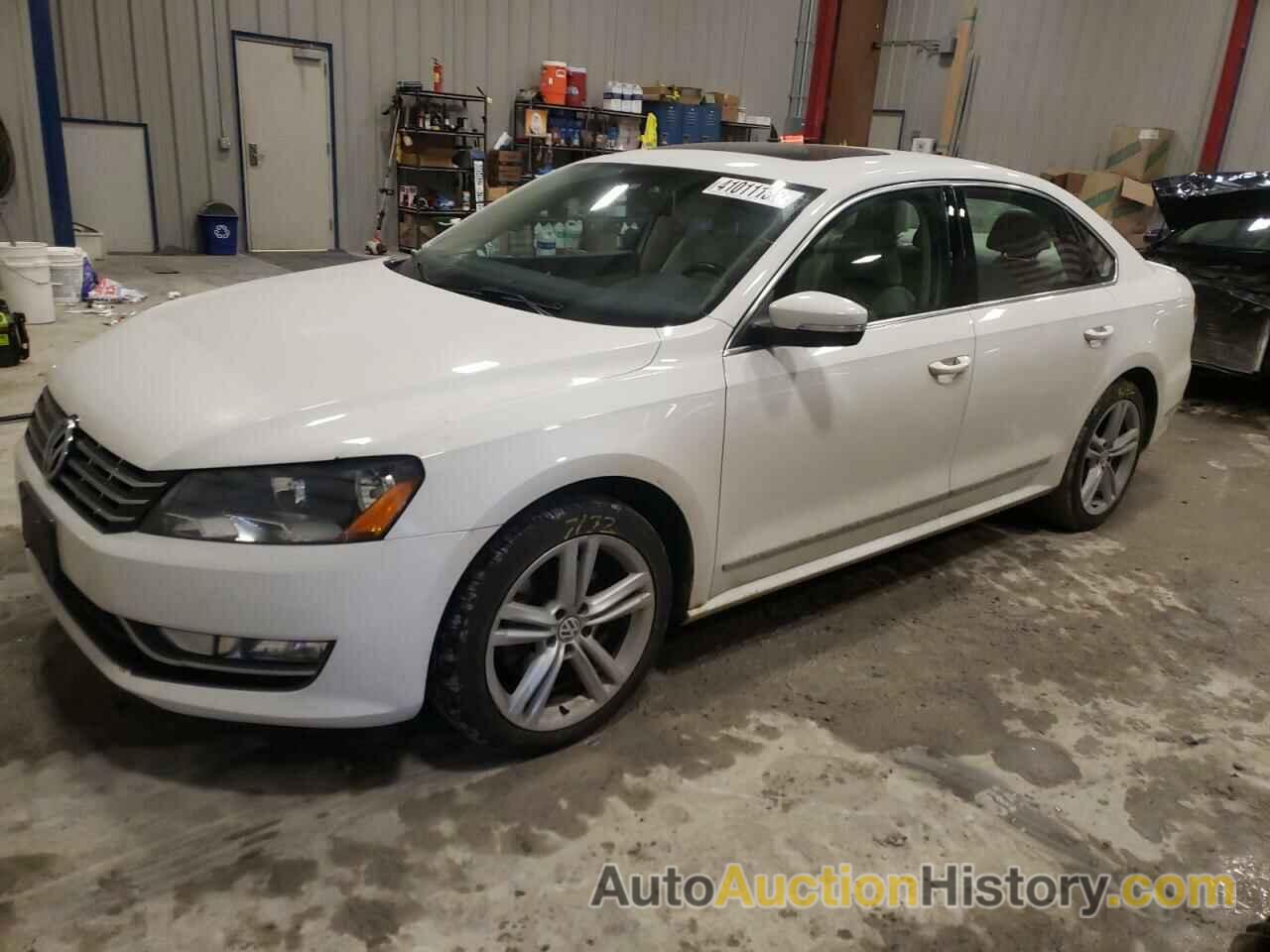 2014 VOLKSWAGEN PASSAT SEL, 1VWCN7A37EC092212