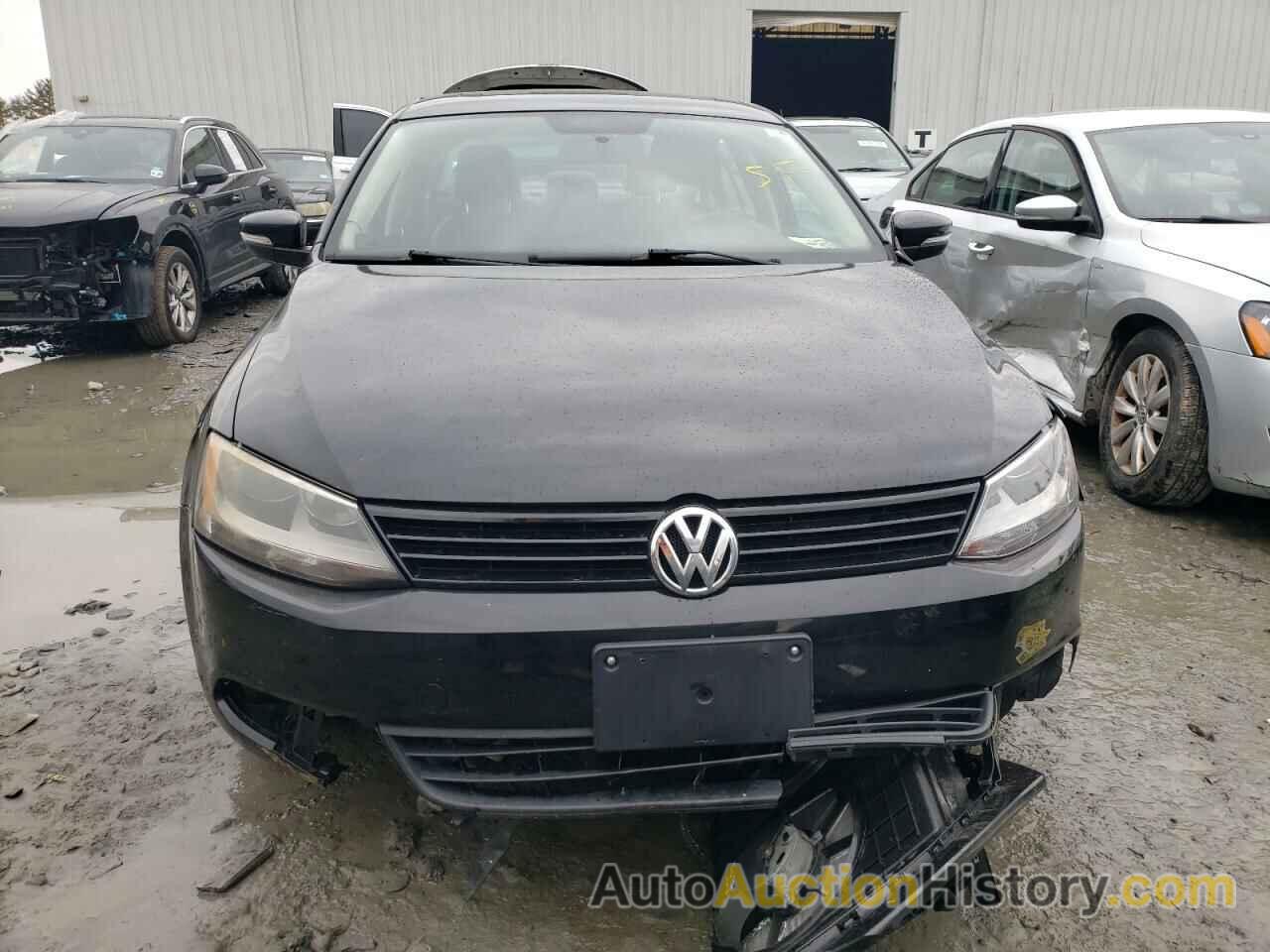 VOLKSWAGEN JETTA SE, 3VWDZ7AJ9BM361716