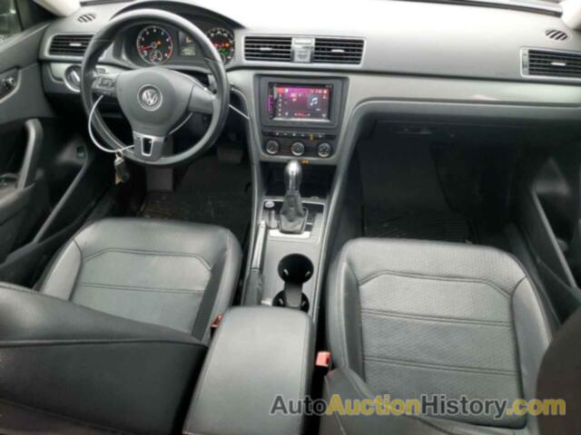 VOLKSWAGEN PASSAT S, 1VWAS7A32FC090109