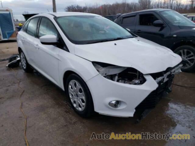 FORD FOCUS SE, 1FAHP3F28CL460184