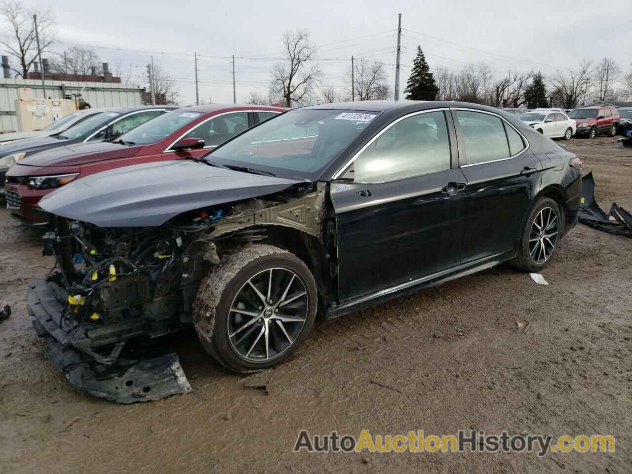 TOYOTA CAMRY SE, 4T1G31AK3MU569589