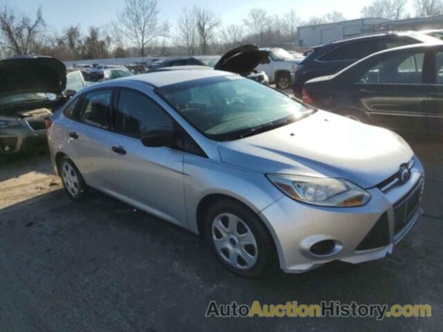 FORD FOCUS S, 1FAHP3E24CL466808