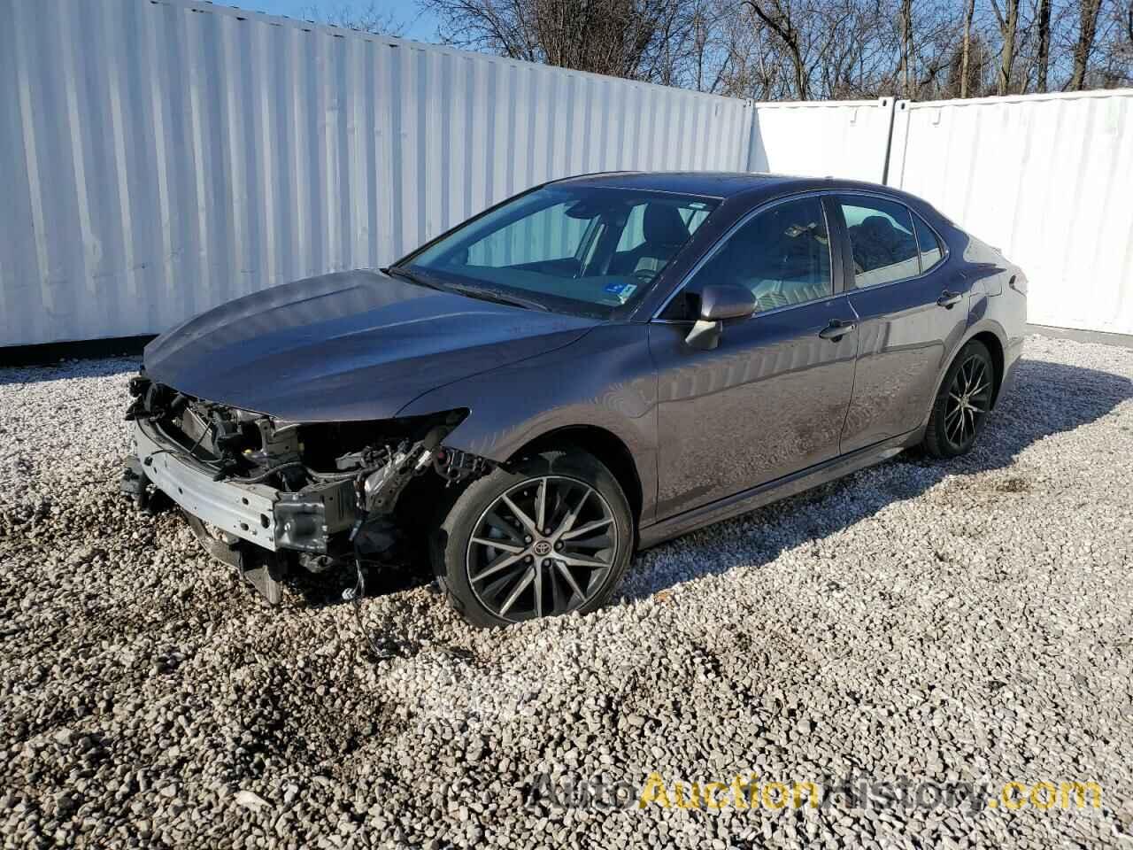 TOYOTA CAMRY SE, 4T1G11AK6MU586389