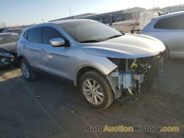 NISSAN ROGUE S, JN1BJ1CR8HW132909