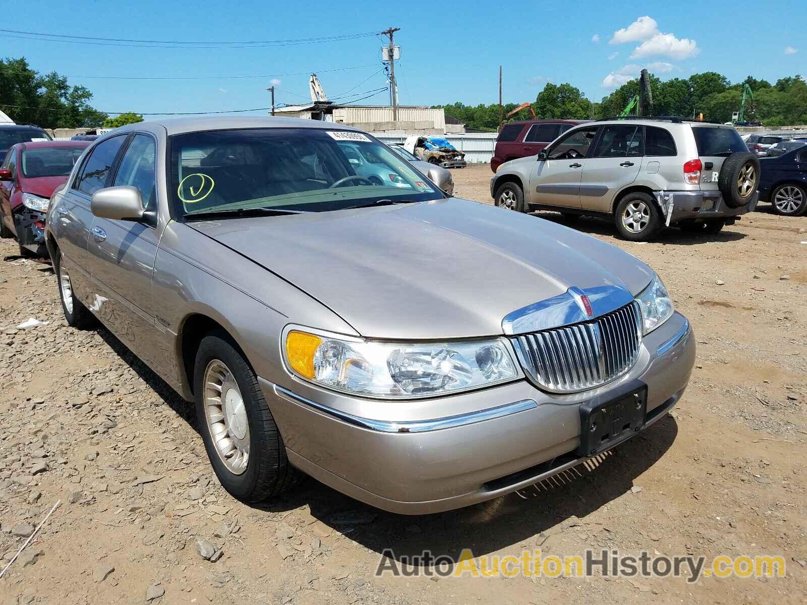 2002 LINCOLN TOWNCAR EXECUTIVE, 1LNHM81W42Y670966