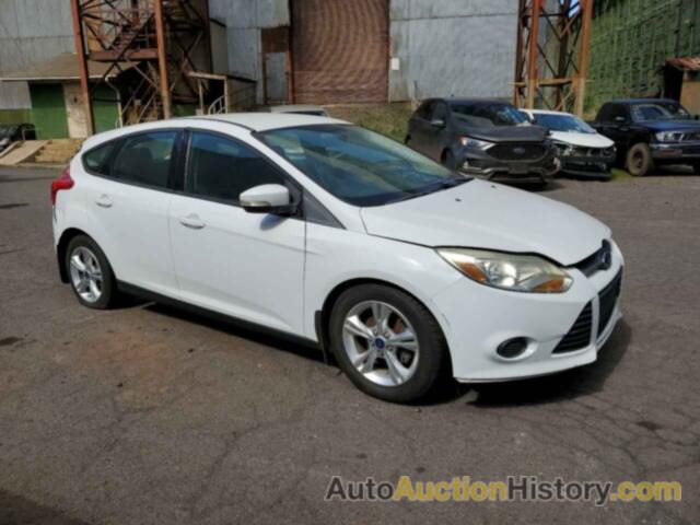 FORD FOCUS SE, 1FADP3K22EL300583