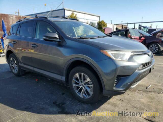 TOYOTA RAV4 LE, JTMRJREV1JD215846