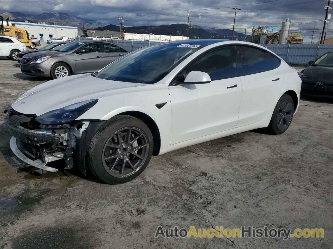 TESLA MODEL 3, 5YJ3E1EA3MF031711